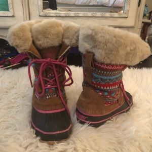 Khombu girls winter boots